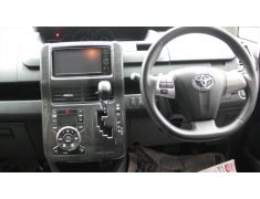 Toyota Noah / Voxy / NAV1 (2007 - 2014)
